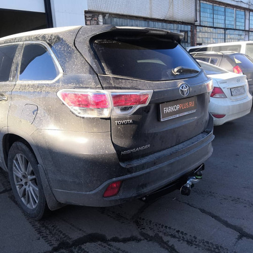 Фаркоп Лидер Плюс на TOYOTA Highlander 2014– Арт. T120-F